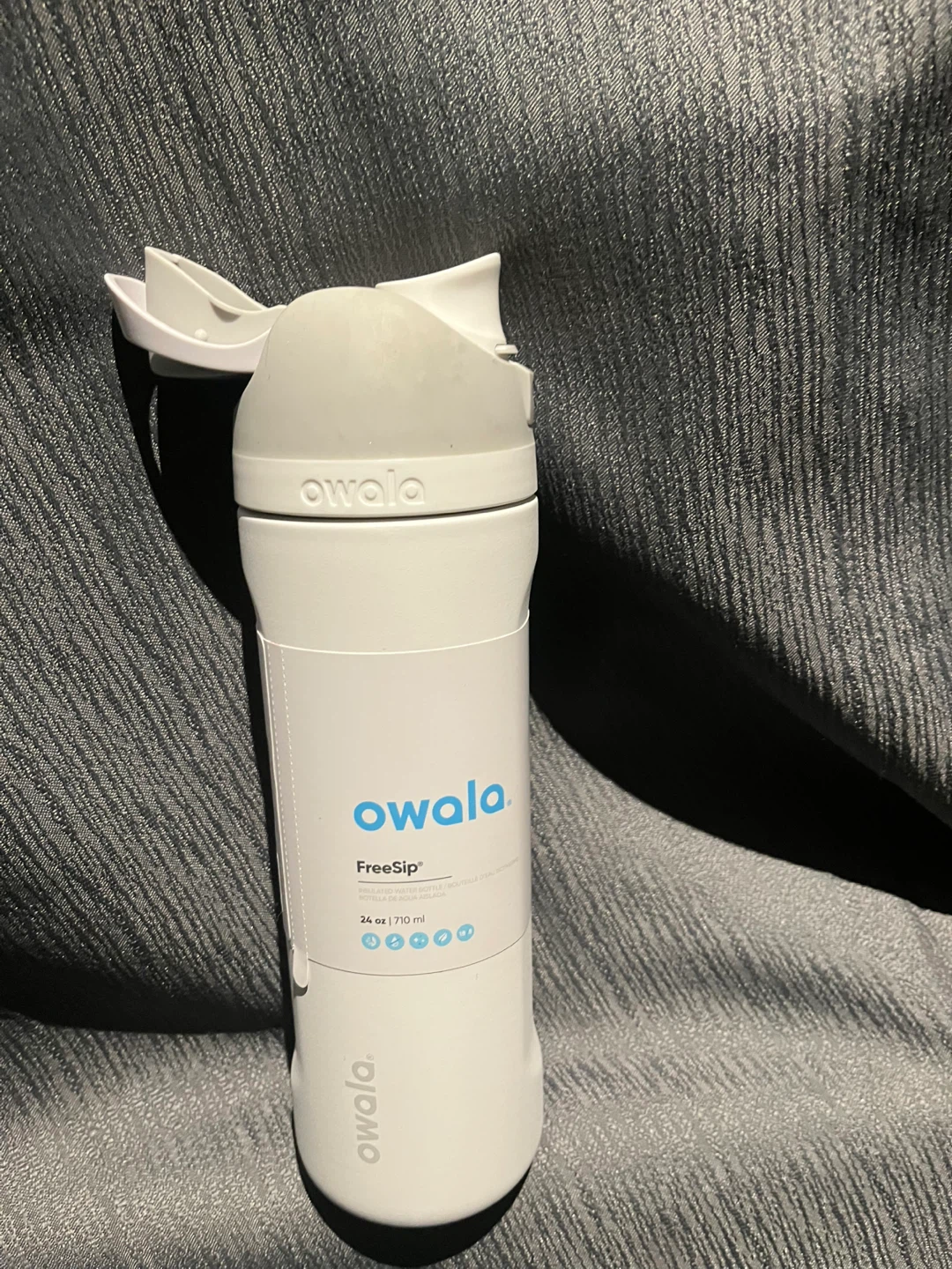 Owala FreeSip Water Bottle - White 24 oz - photo 3