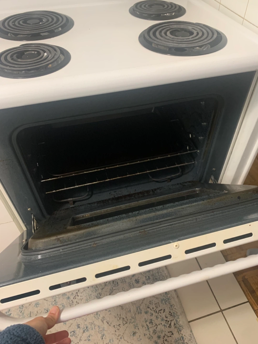 Frigidaire Electric Stove - photo 2