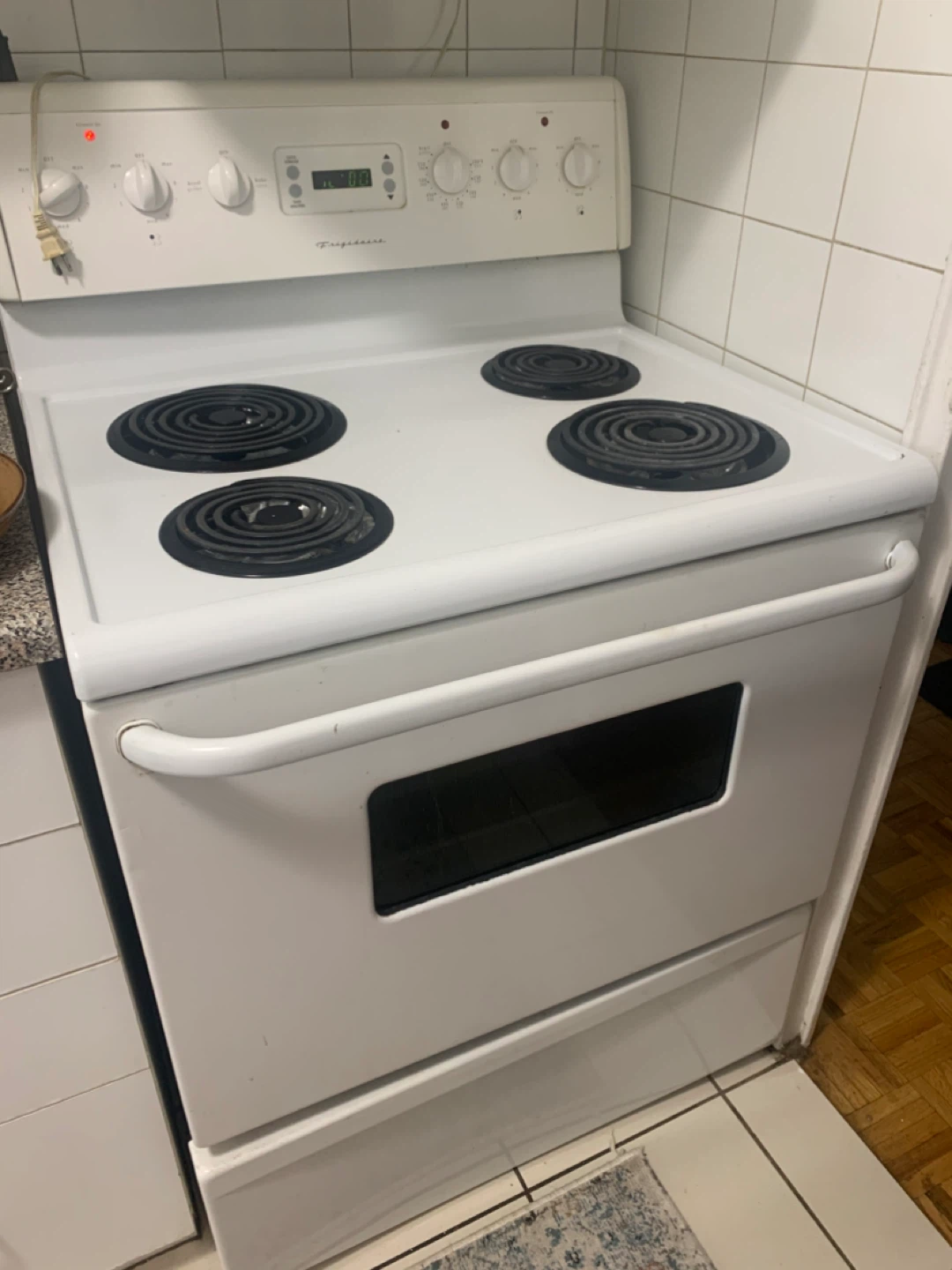 Frigidaire Electric Stove