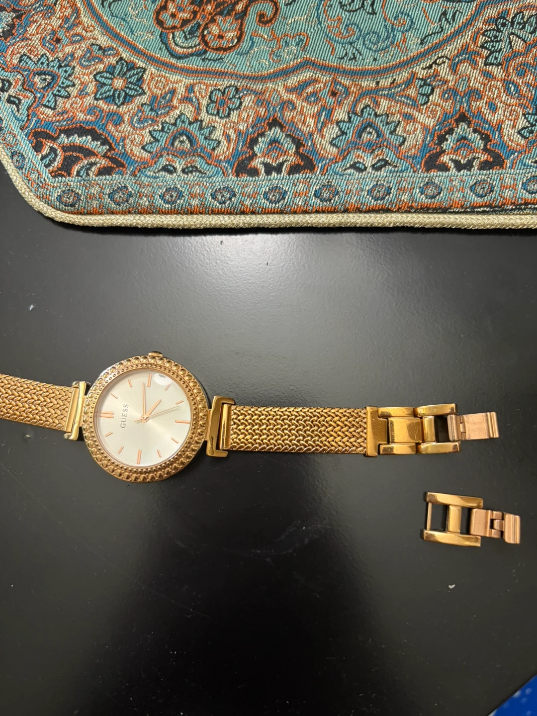Guess Rose Gold Watch - photo 4