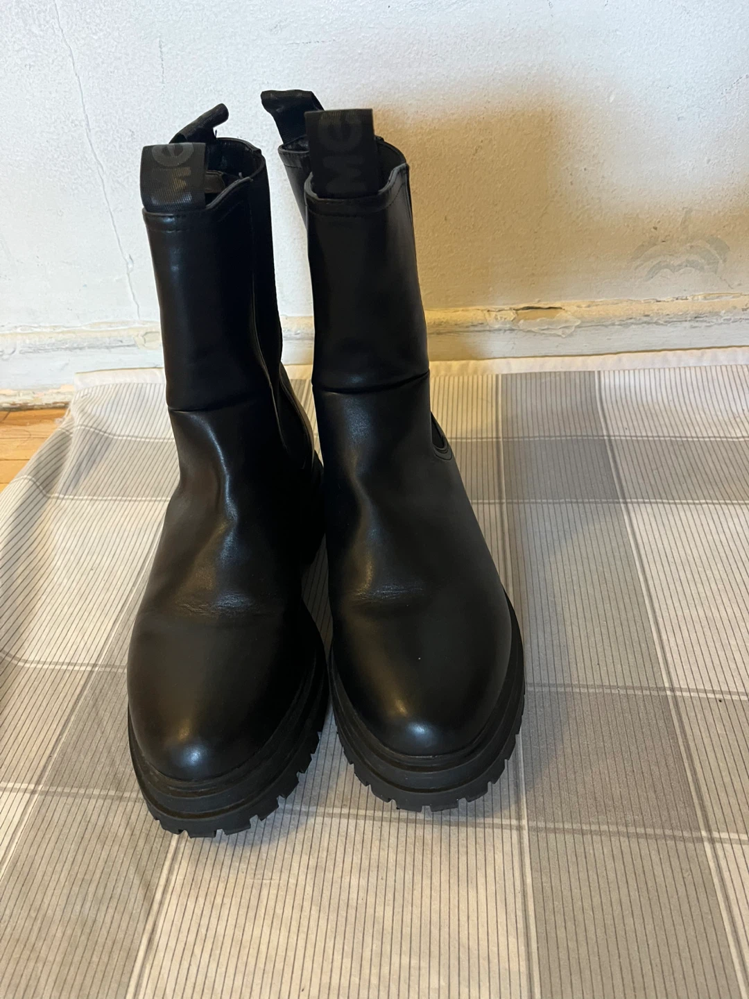 Black Chelsea Boots