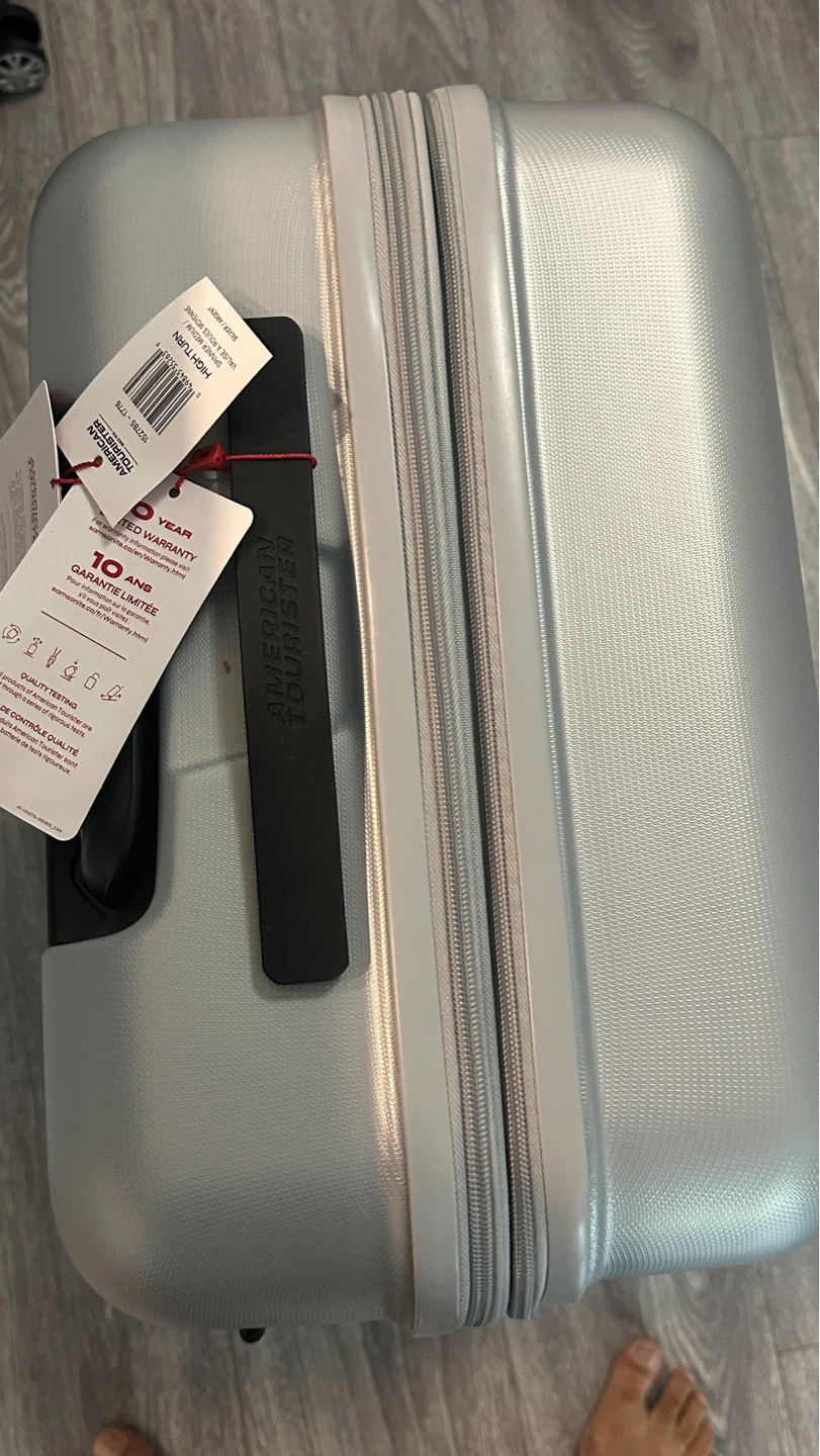 American Tourister High Turn Luggage - photo 3