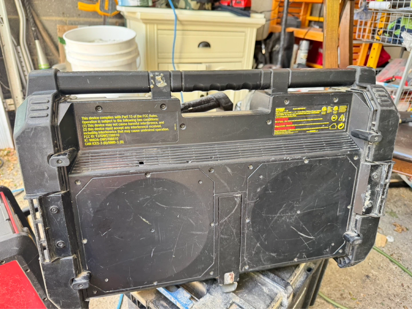 DEWALT Jobsite Radio - photo 2