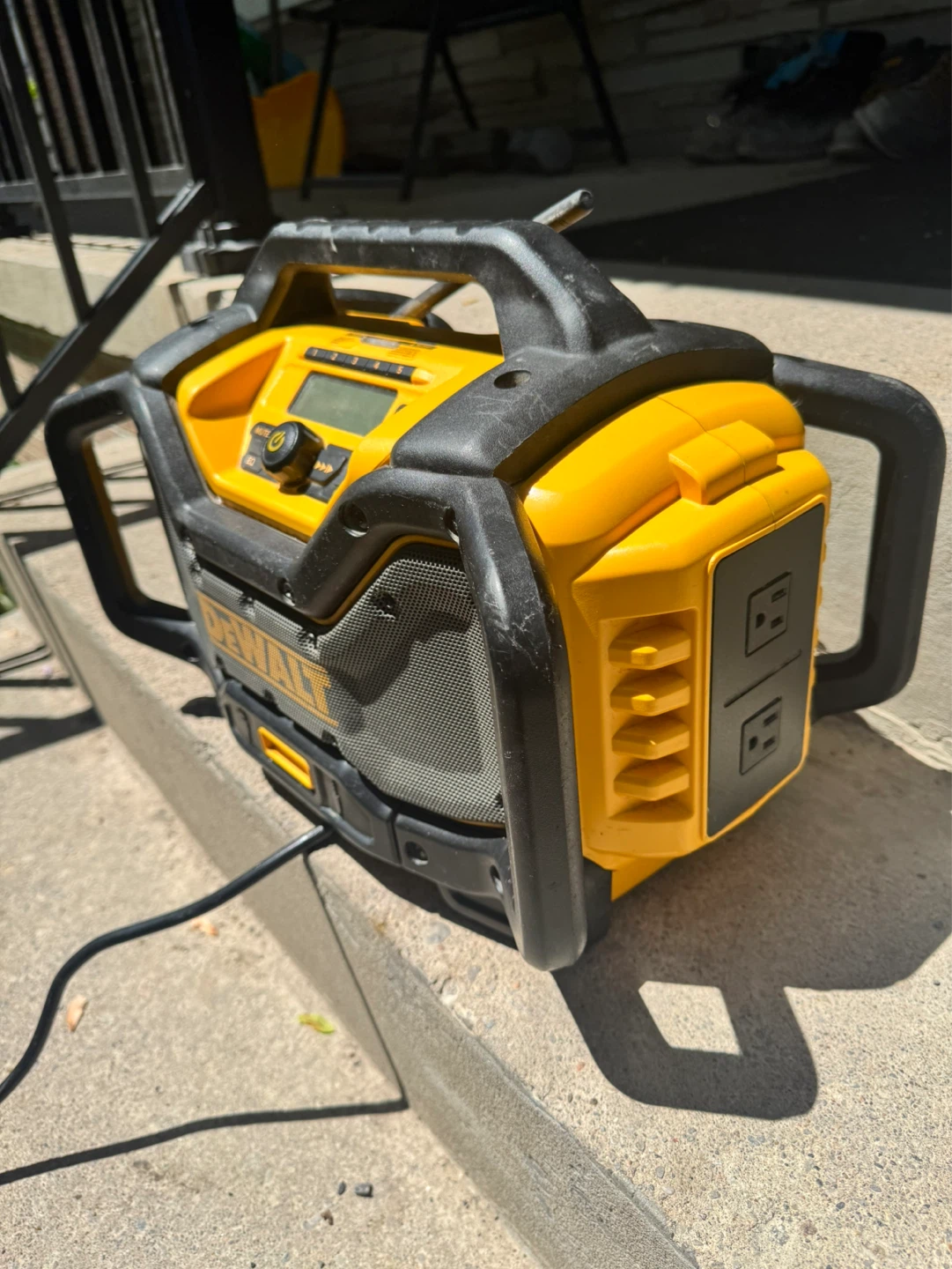 DEWALT DCR025 - photo 3