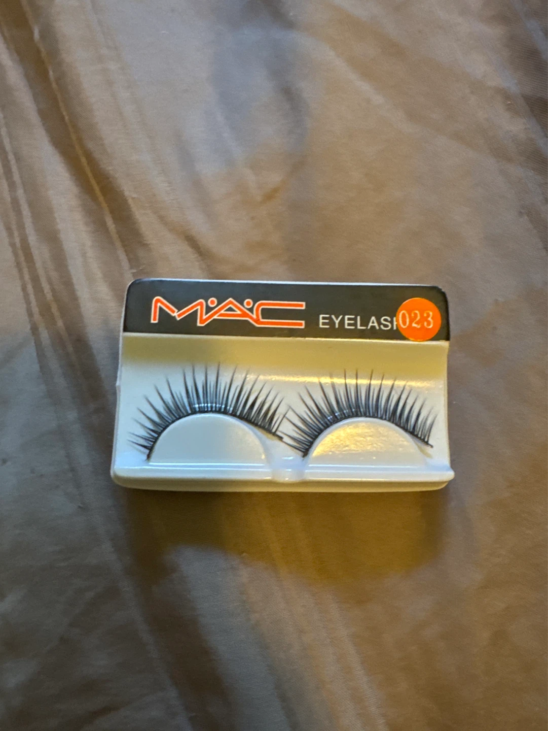 Eyelashes - 4 Pairs