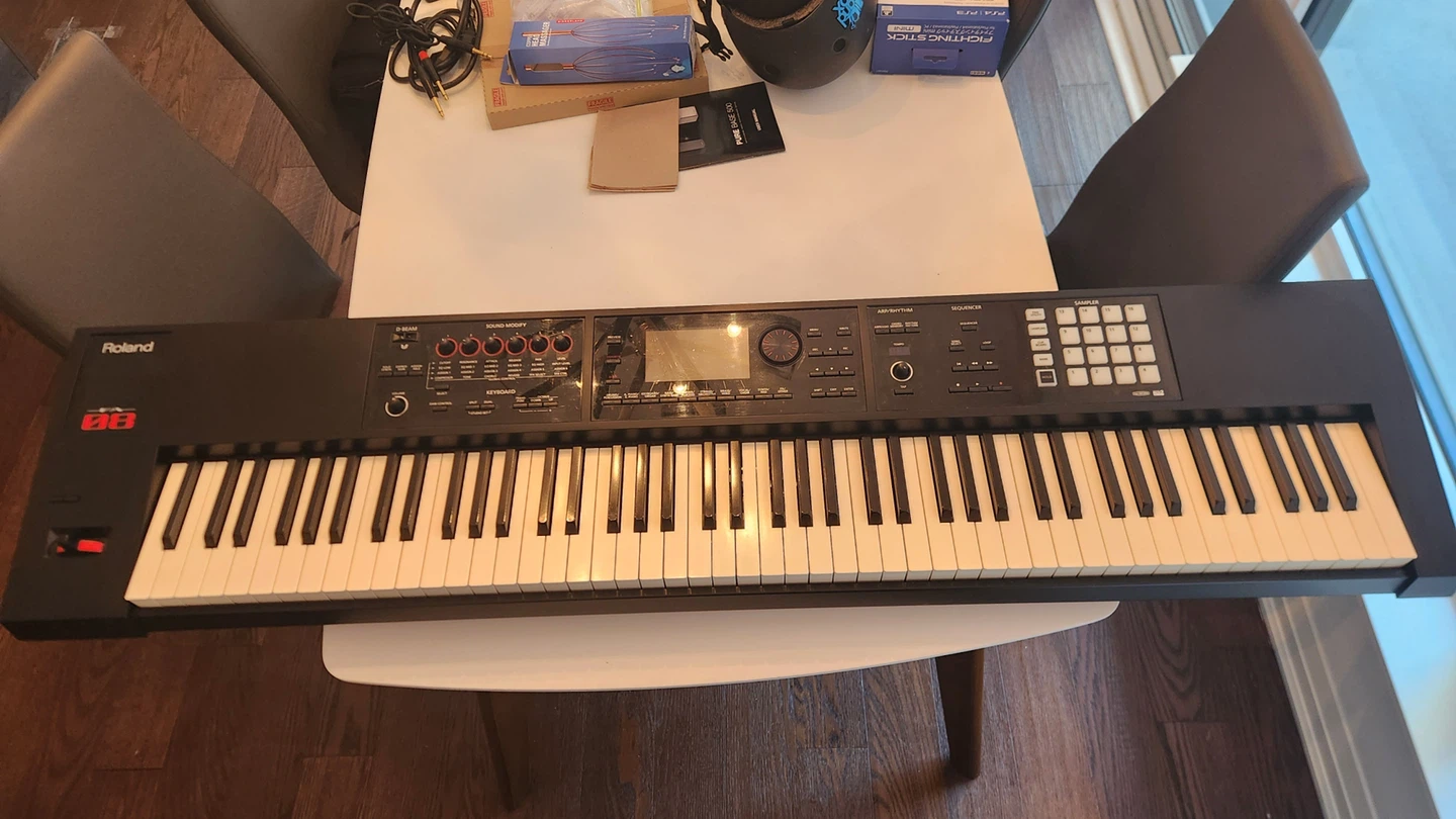 Roland FA-08 Synthesizer Keyboard