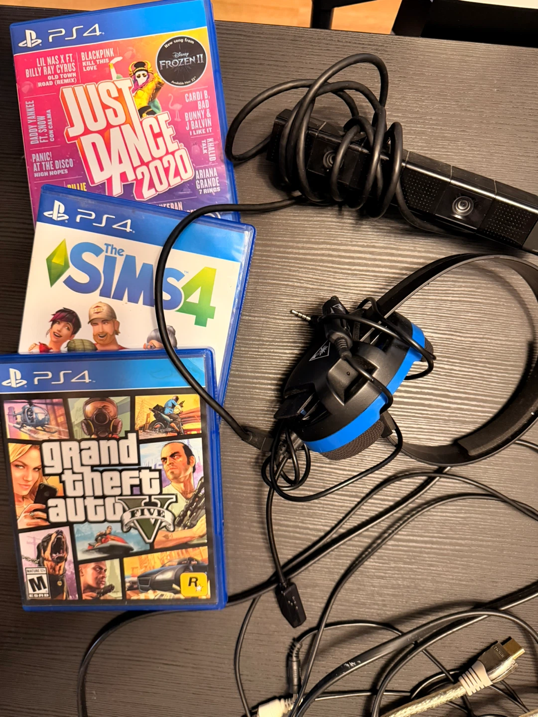 PS4 - photo 3