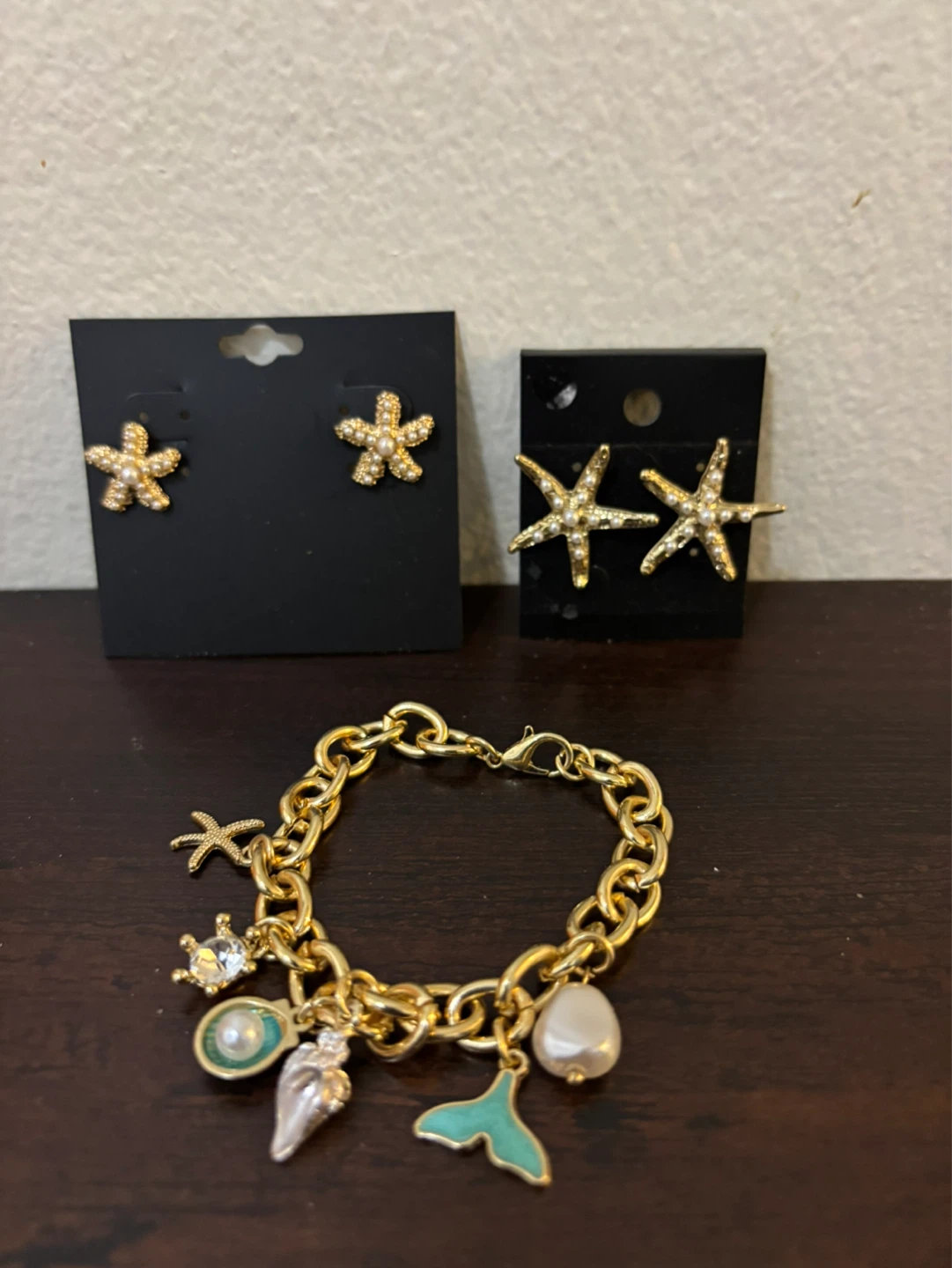NEW-3 pc Gold-tone Nautical Bracelet and Starfish Earrings Set