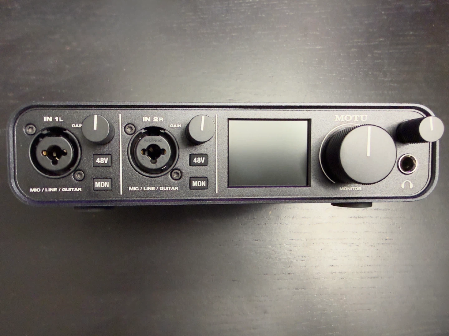 MOTU M2 USB Audio Interface - photo 2