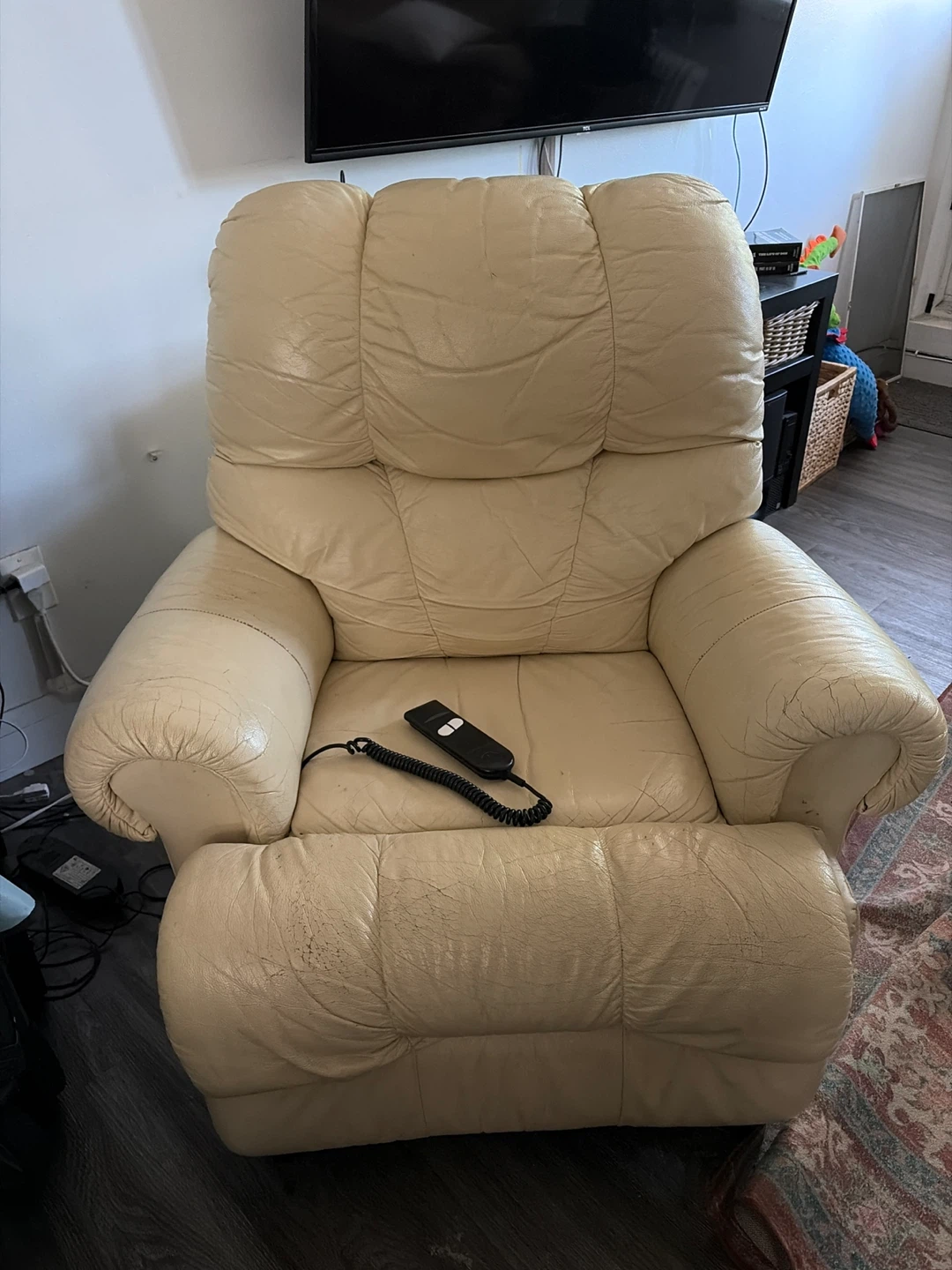 Cream Leather Recliner Chair