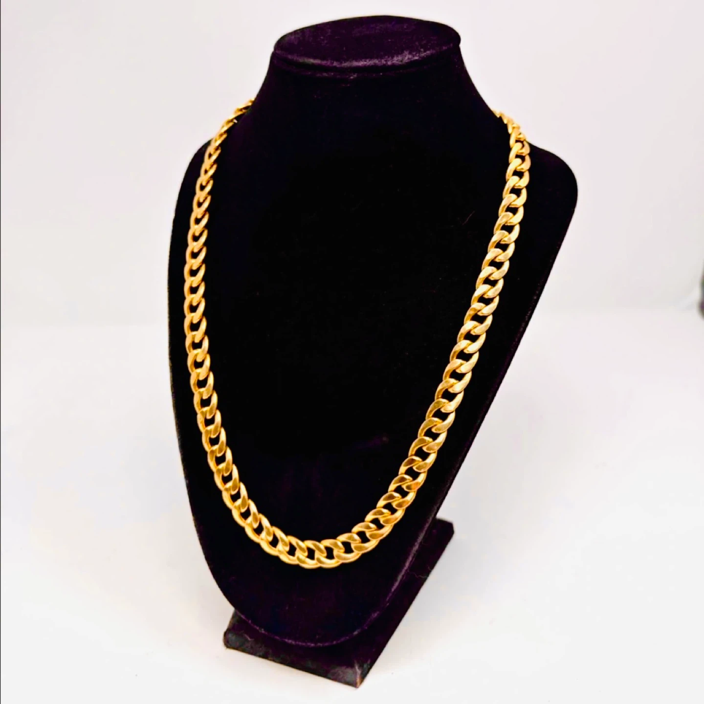 Solid 18k Gold Cuban Chain 22” Necklace