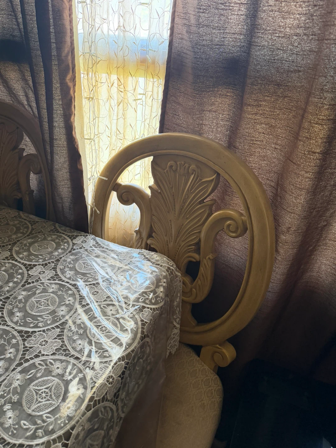 Dining Table and 8 Chairs Set - photo 2