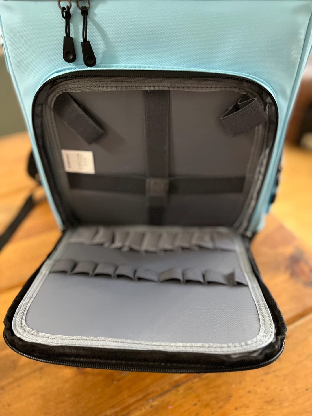 Large Insulated Cooler Backpack - 30 litre, 35 cans. - photo 4
