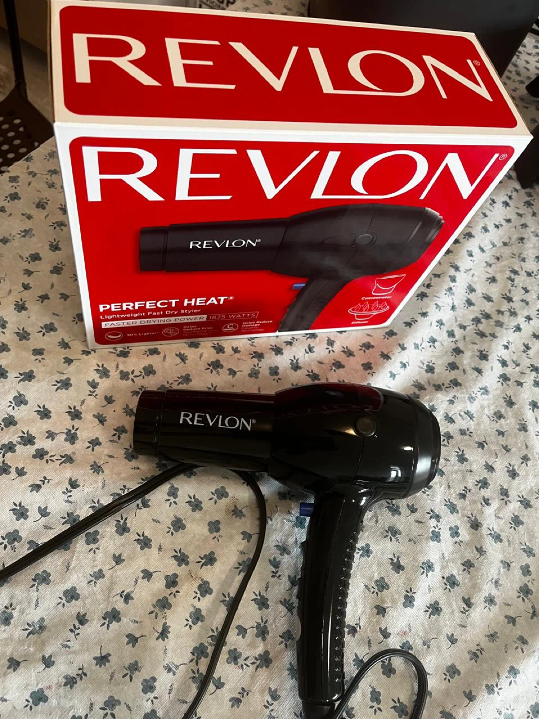 Revlon Hair Dryer, iron box, waffle maker, toaster, juicer - photo 4