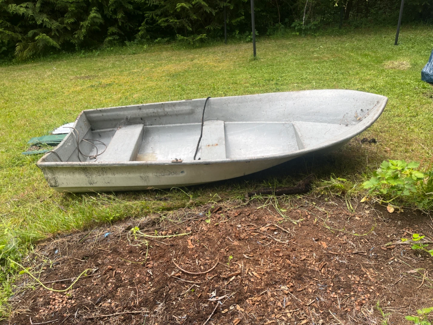 Small Rowing Boat - photo 3