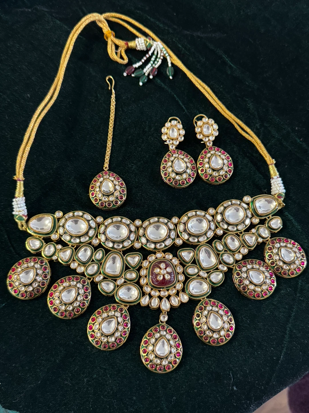 Kundan Necklace Set with Earrings and Tikka - photo 3