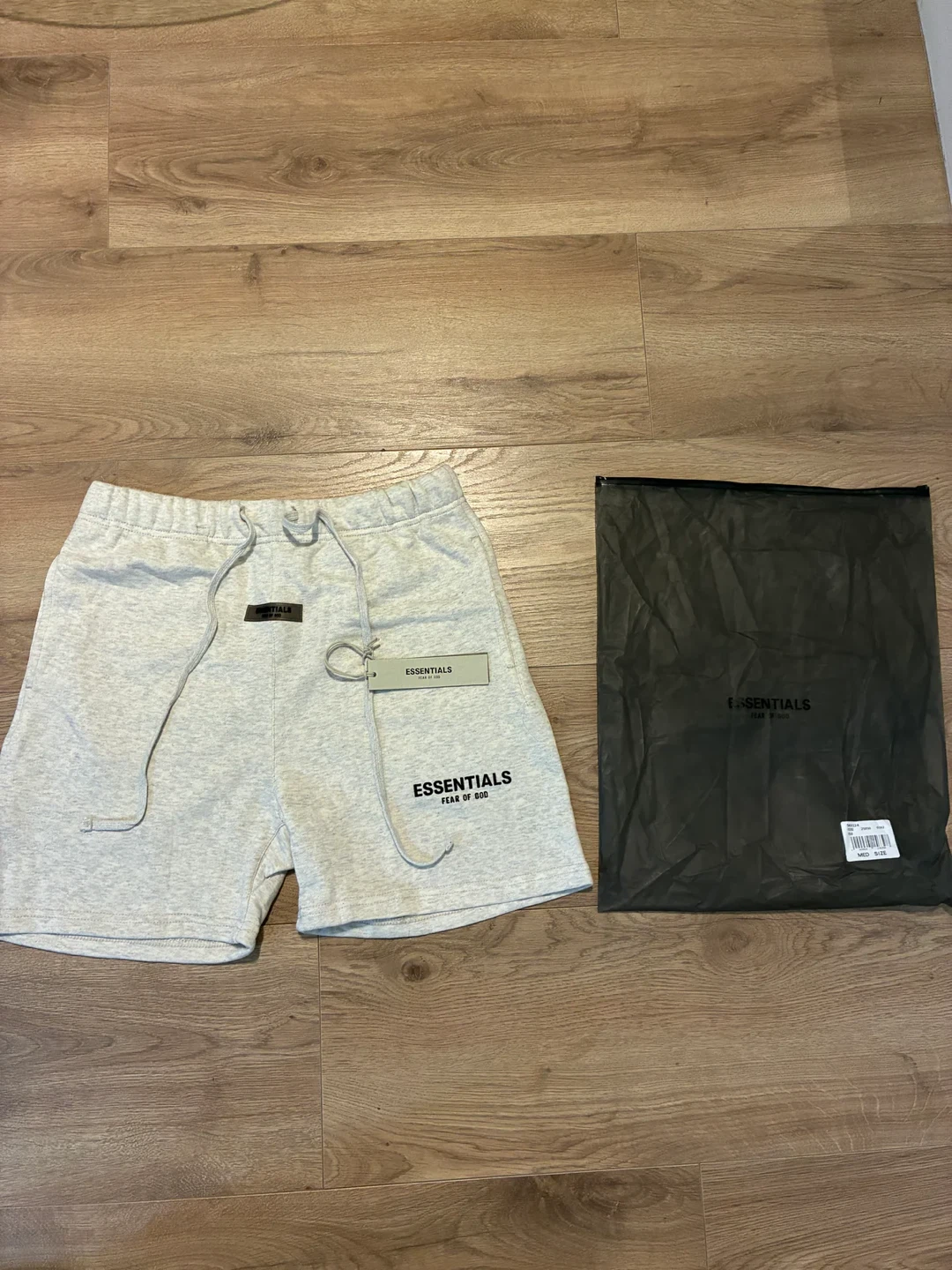 FEAR OF GOD ESSENTIALS SHORTS - photo 2