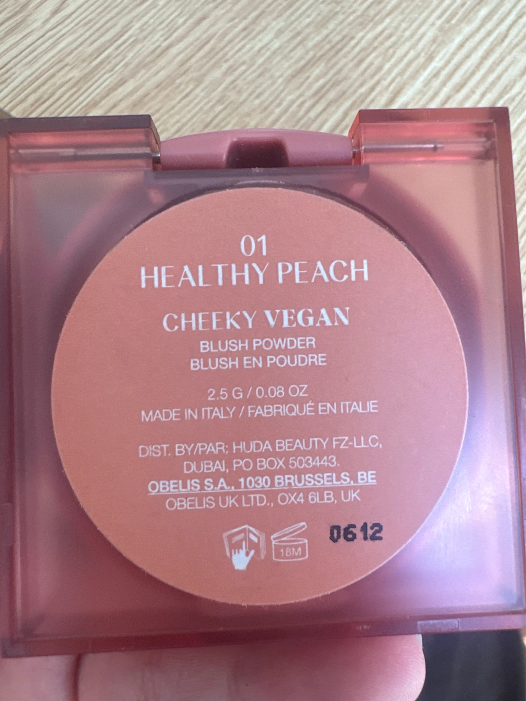 Glowish by Huda Beauty Cheeky Vegan Blush - Healthy Peach - photo 2