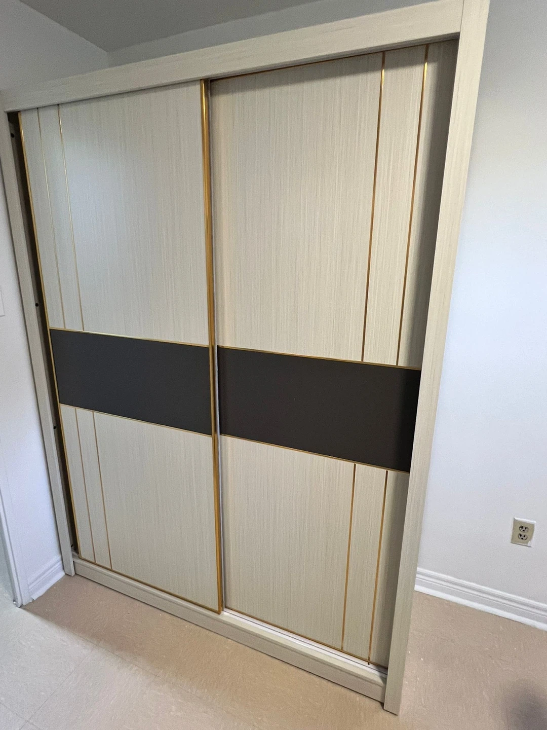 Sliding Door Wardrobe - photo 3