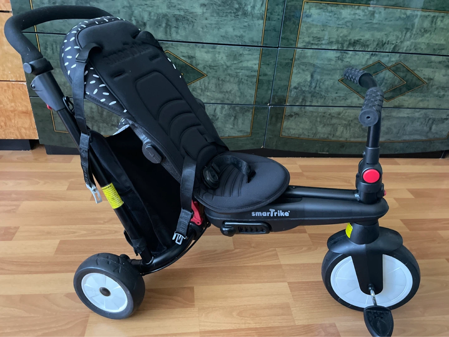 Black SmarTrike