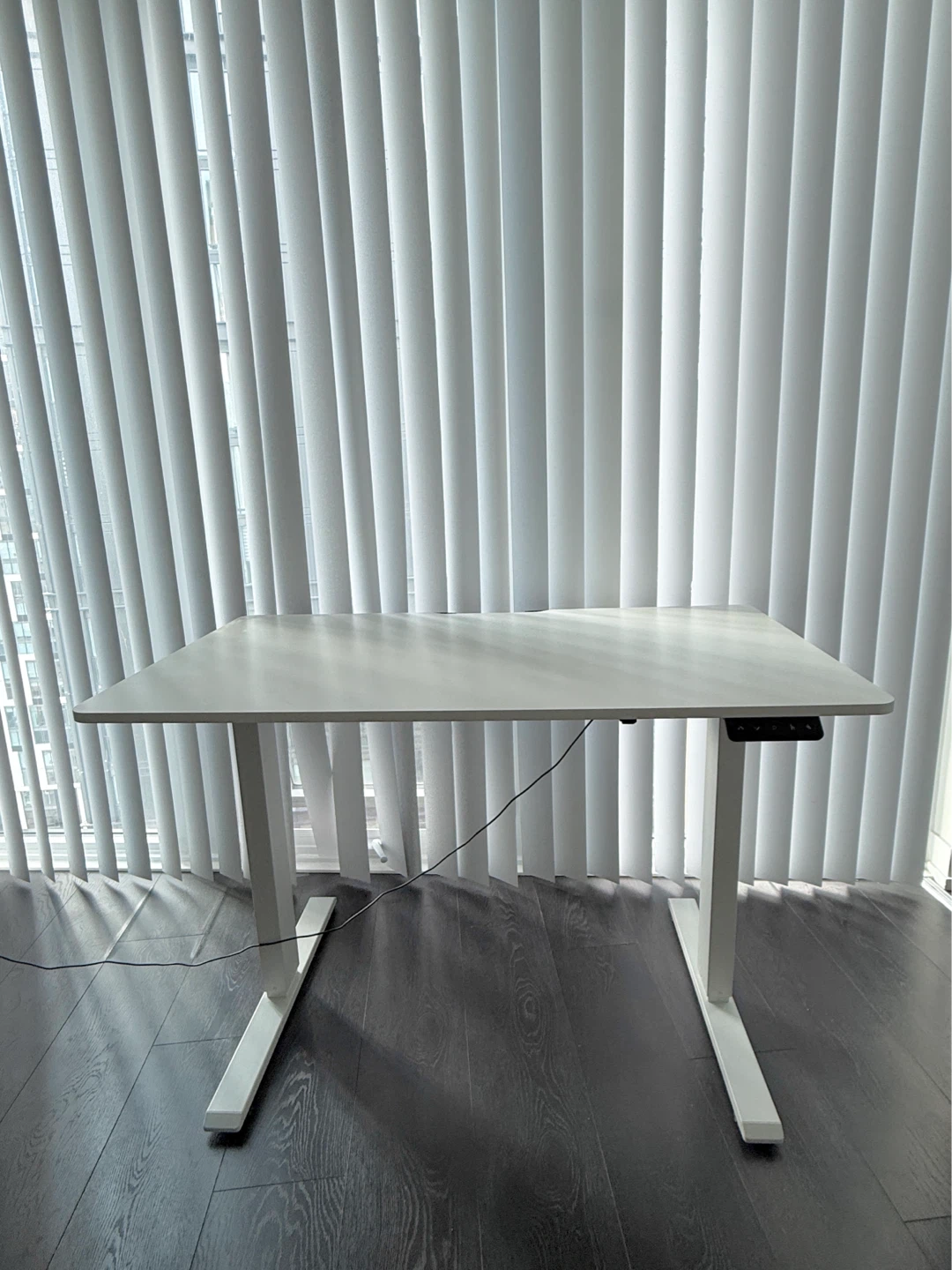 Like New Electric Standing Desk Height Adjustable - photo 2