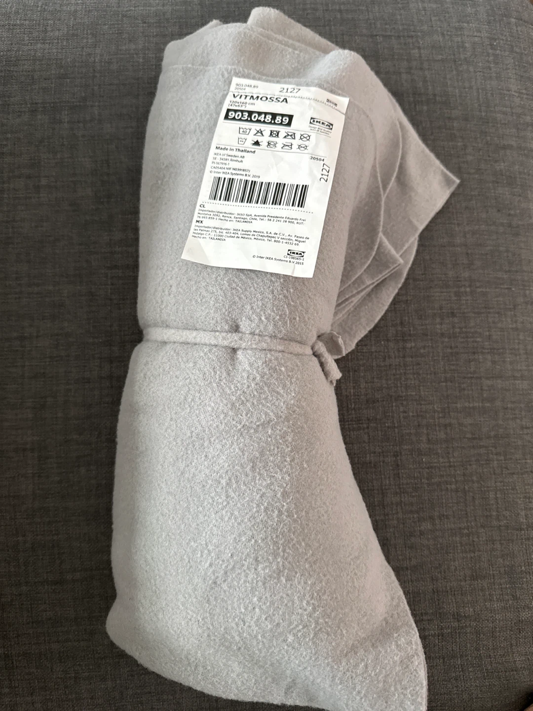 IKEA VITMOSSA Throw Blanket Light Grey