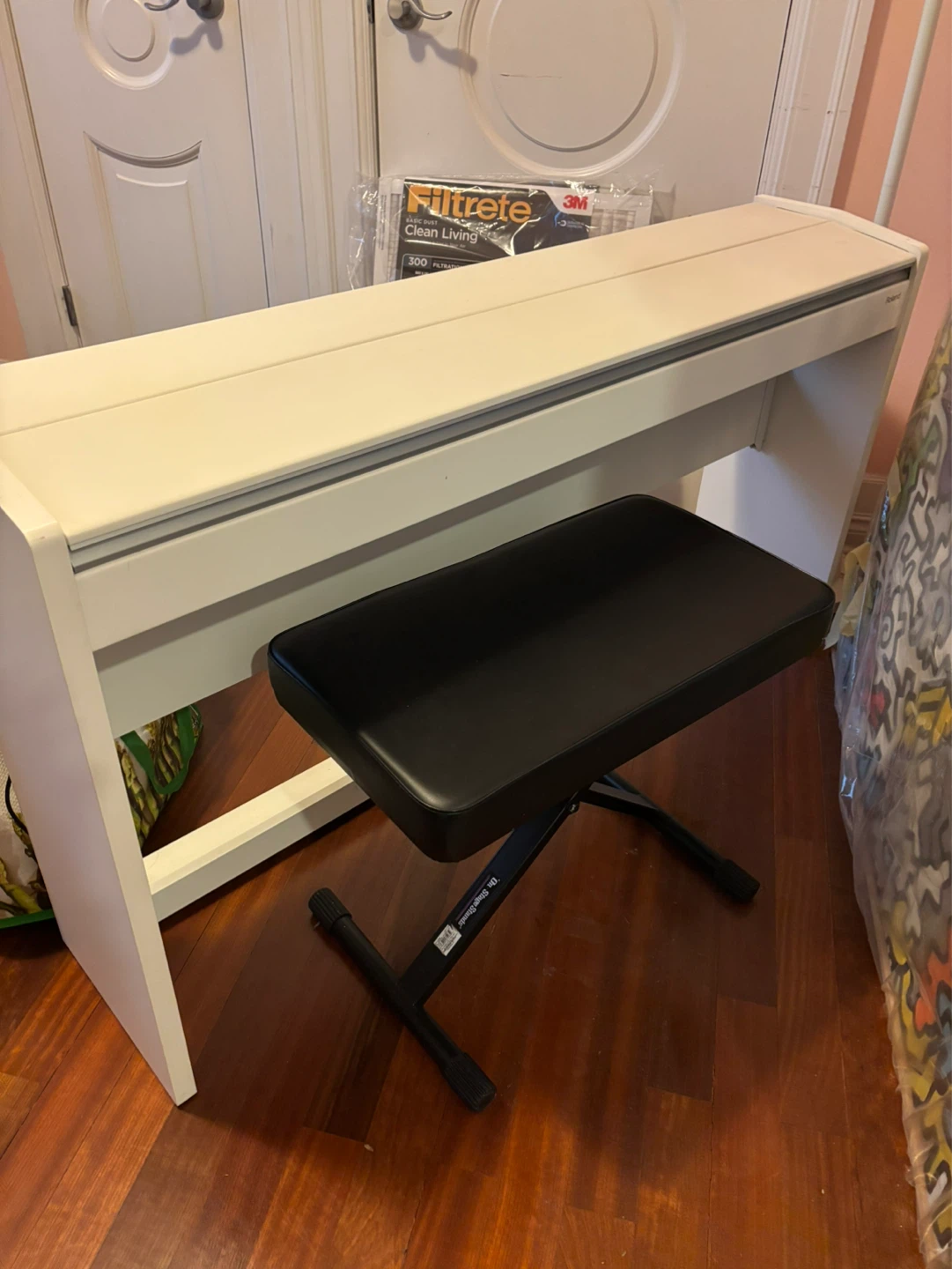 Roland F-120-WH Digital Piano (White) + Bench