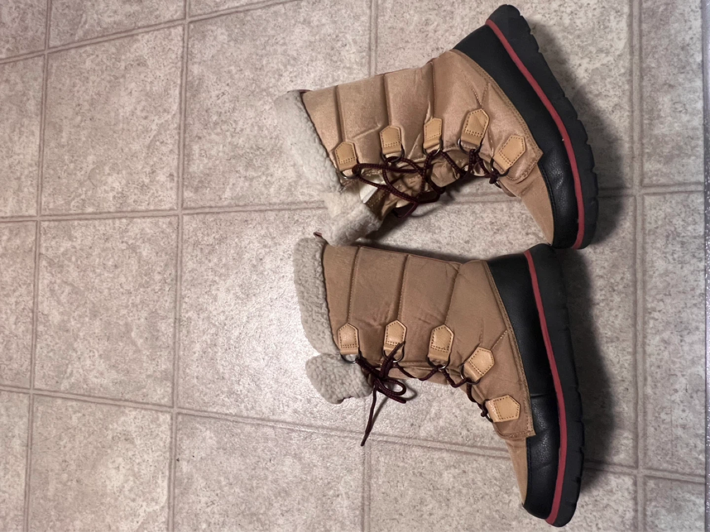 Canadiana Women's Winter Boots Size 9 - photo 3