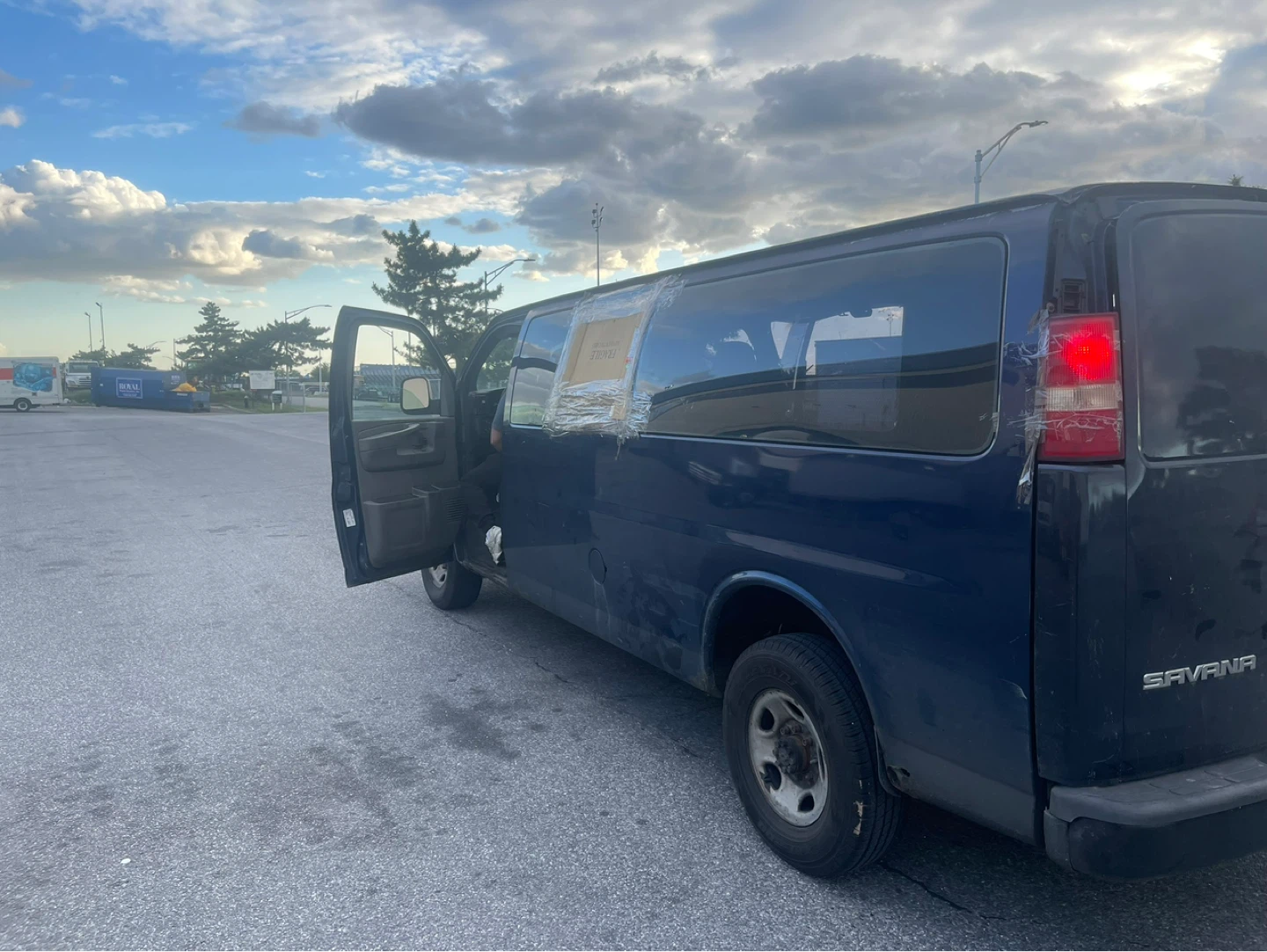 2004 Blue Chevrolet Express Van 3500 - photo 3