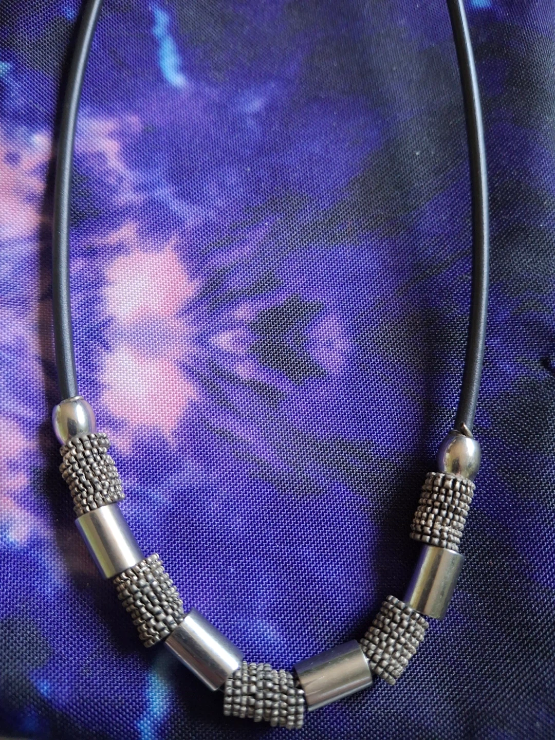 Silver toned beaded necklace - photo 4