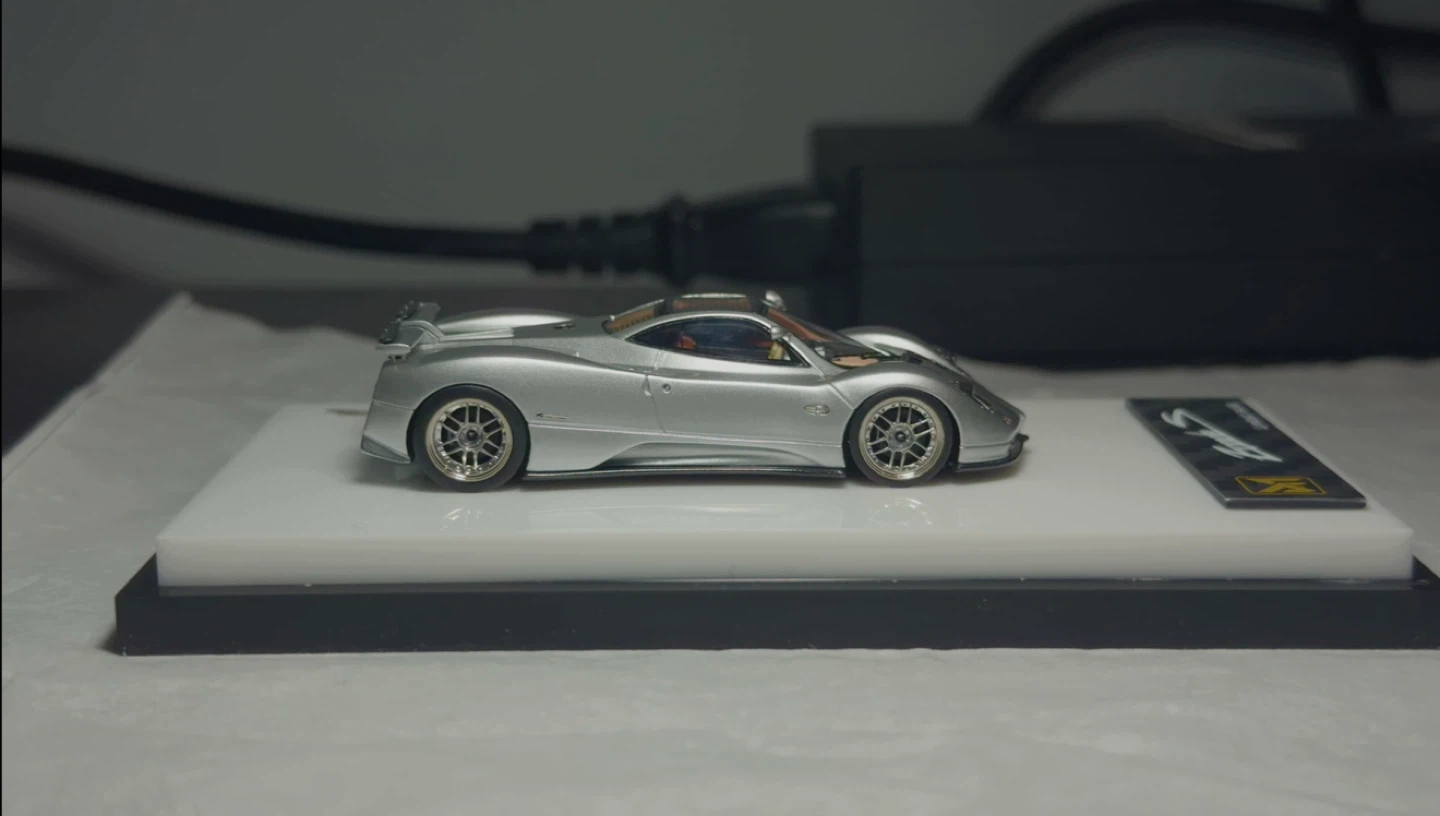 DMY 1/64Pagani Zonda S Silver Resin Model Car - photo 3