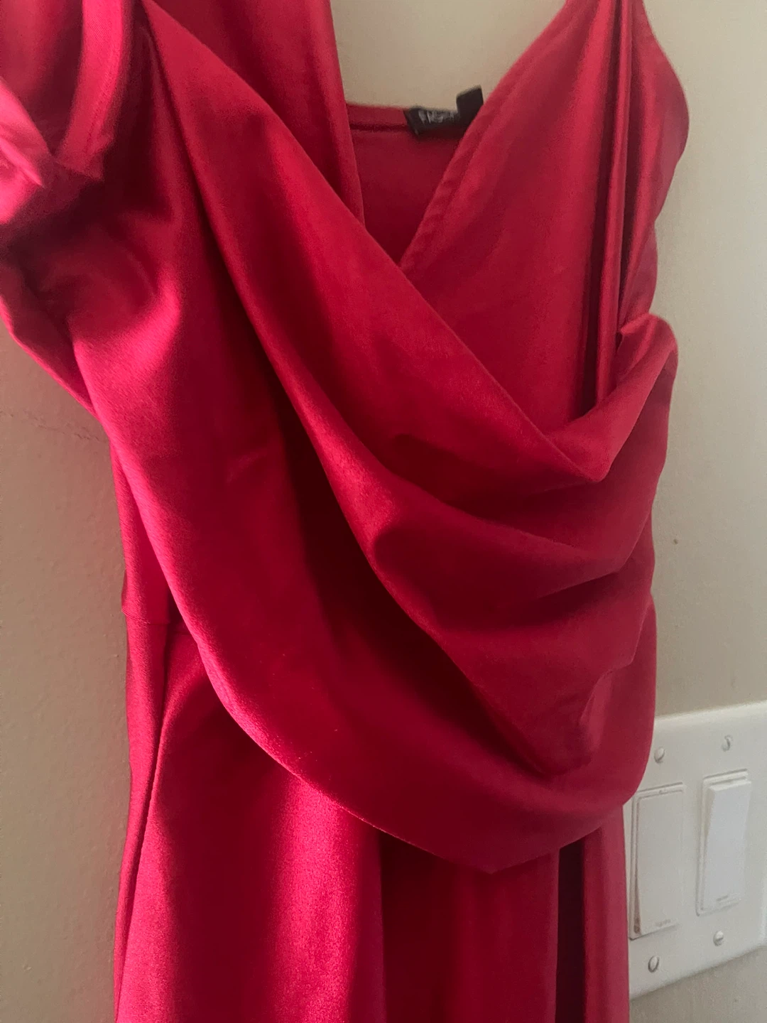 Red Gown (prom dress) - photo 3