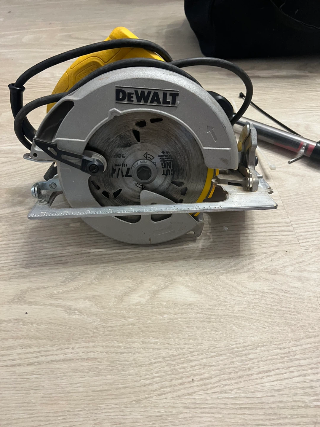 DEWALT Circular Saw