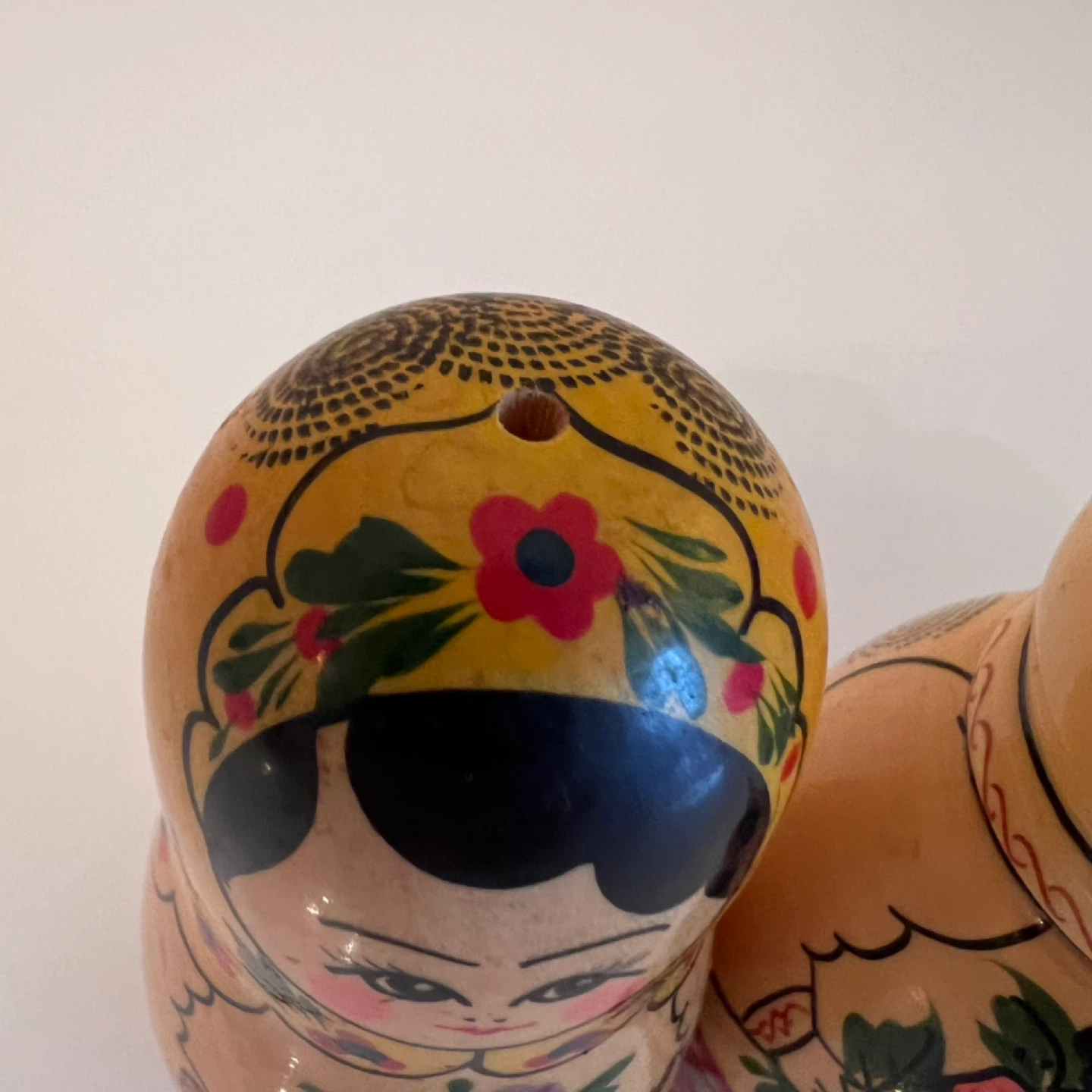 Vintage Russian Nesting Doll Salt & Pepper Shakers Folk Art Set - photo 4