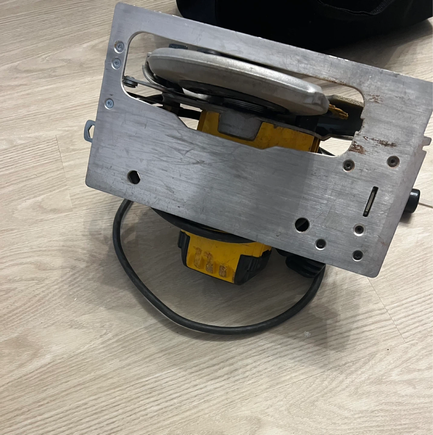 DEWALT Circular Saw - photo 3