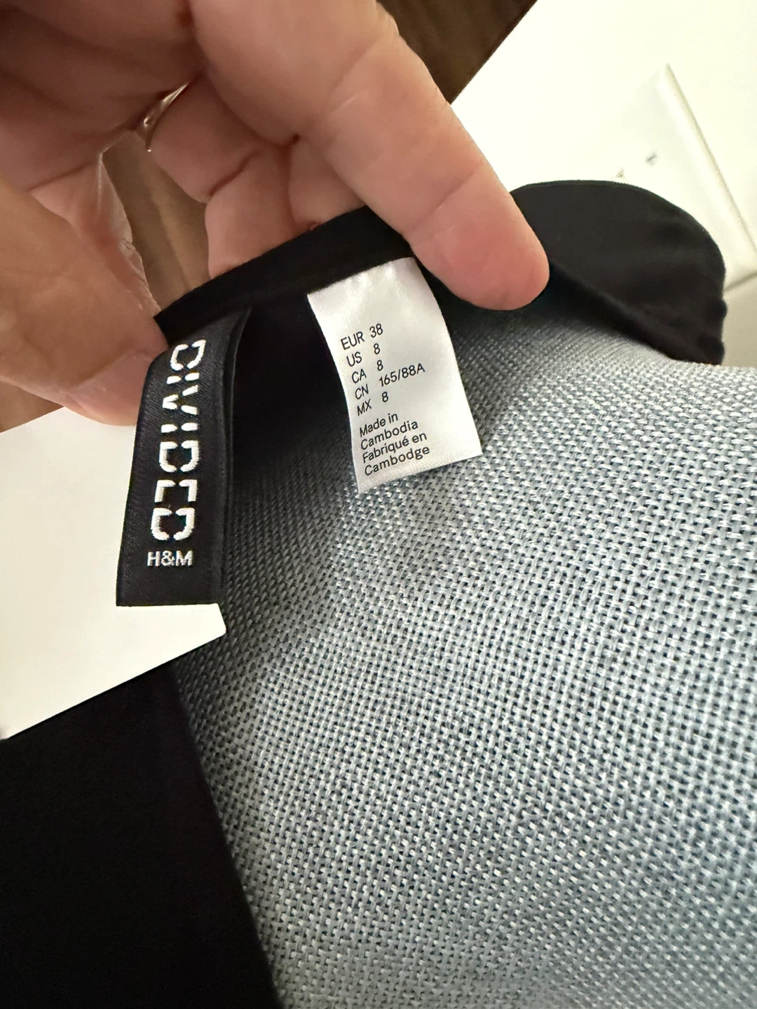H&M Divided Black Wrap Dress - photo 3