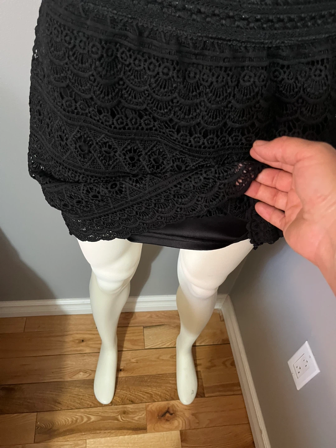 Black Lace Mini Skirt small size - photo 3