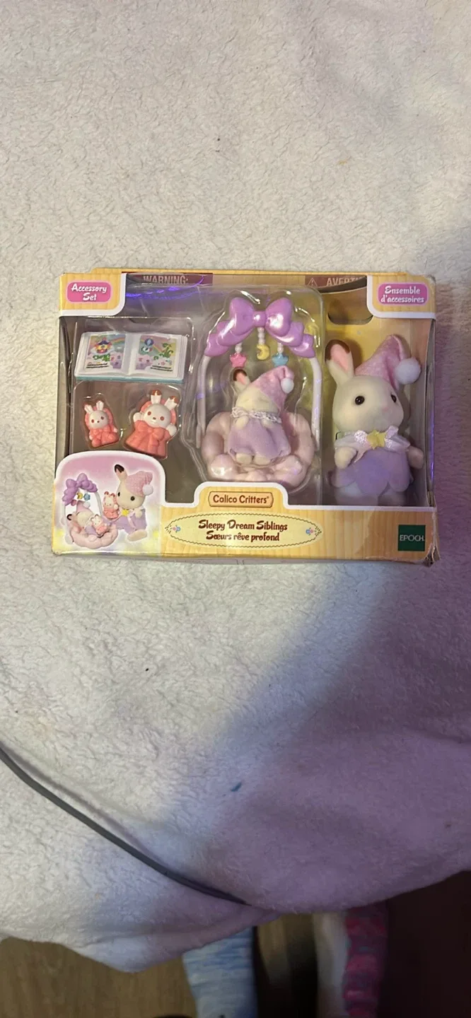 Calico Critters Sleepy Dream Siblings Accessory Set