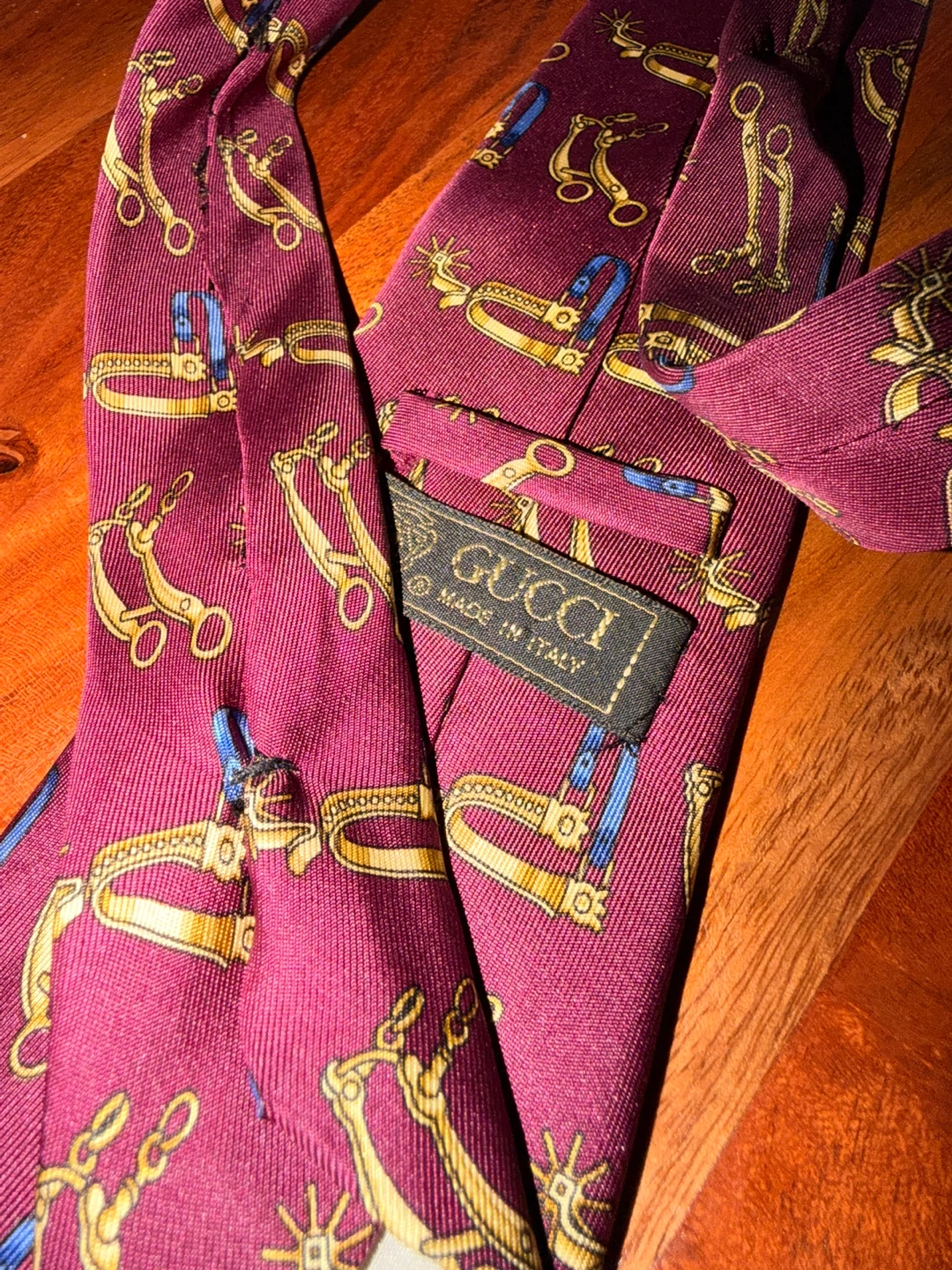 Gucci Burgundy Horse Bit Print Silk Tie - photo 5