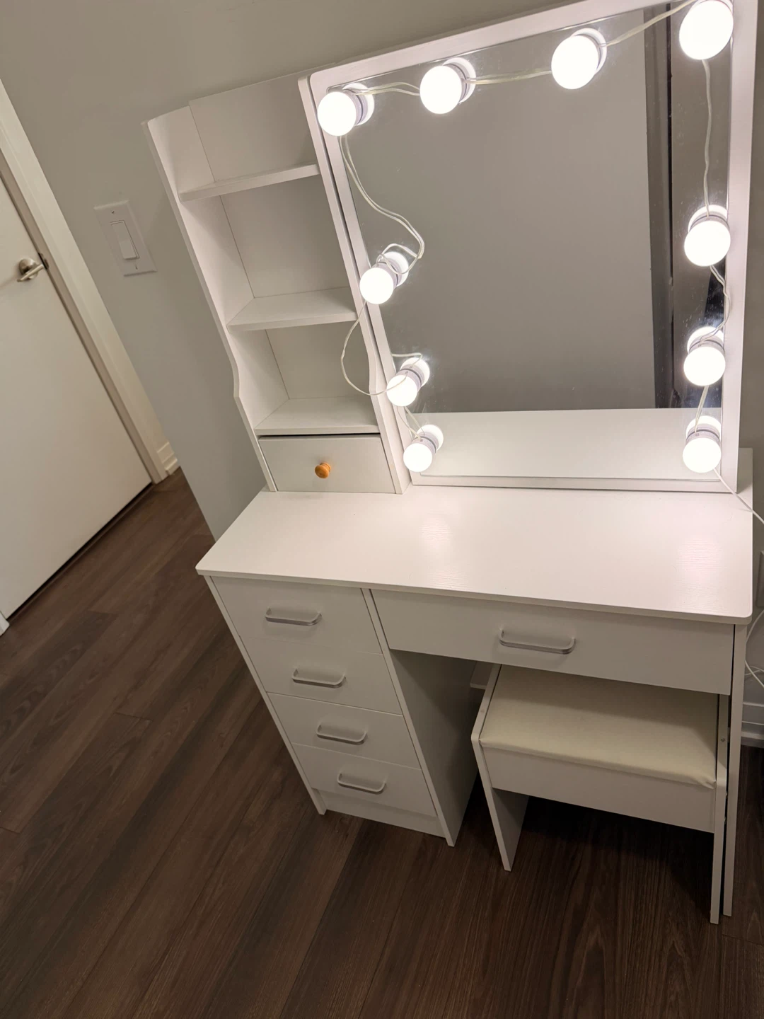 White Vanity Desk with Lighted Mirror and Stool