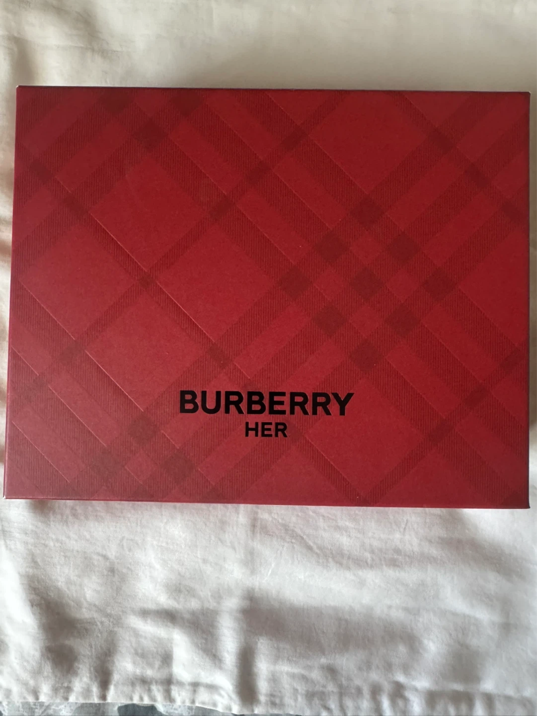 Burberry Her Perfume and Body Lotion Gift Set - photo 4