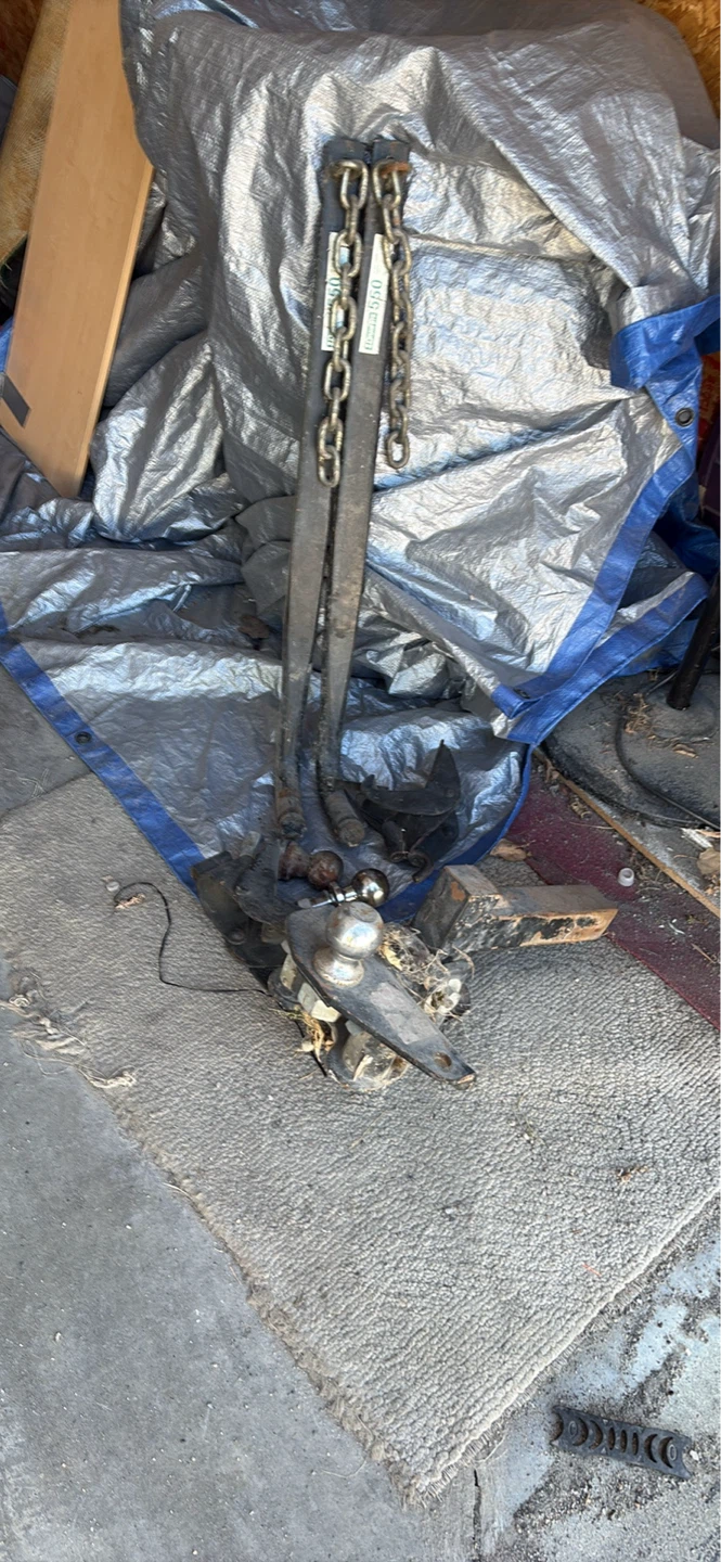 Gooseneck Trailer Hitch Ball Mount with Chains
