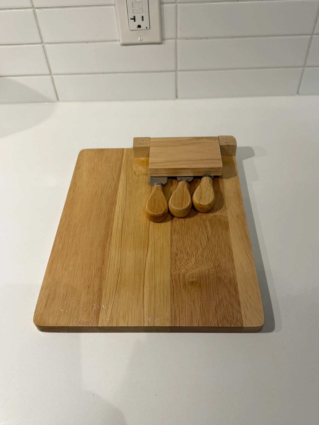 Wooden Cheese Board Set with 3 Cheese Knives - photo 2
