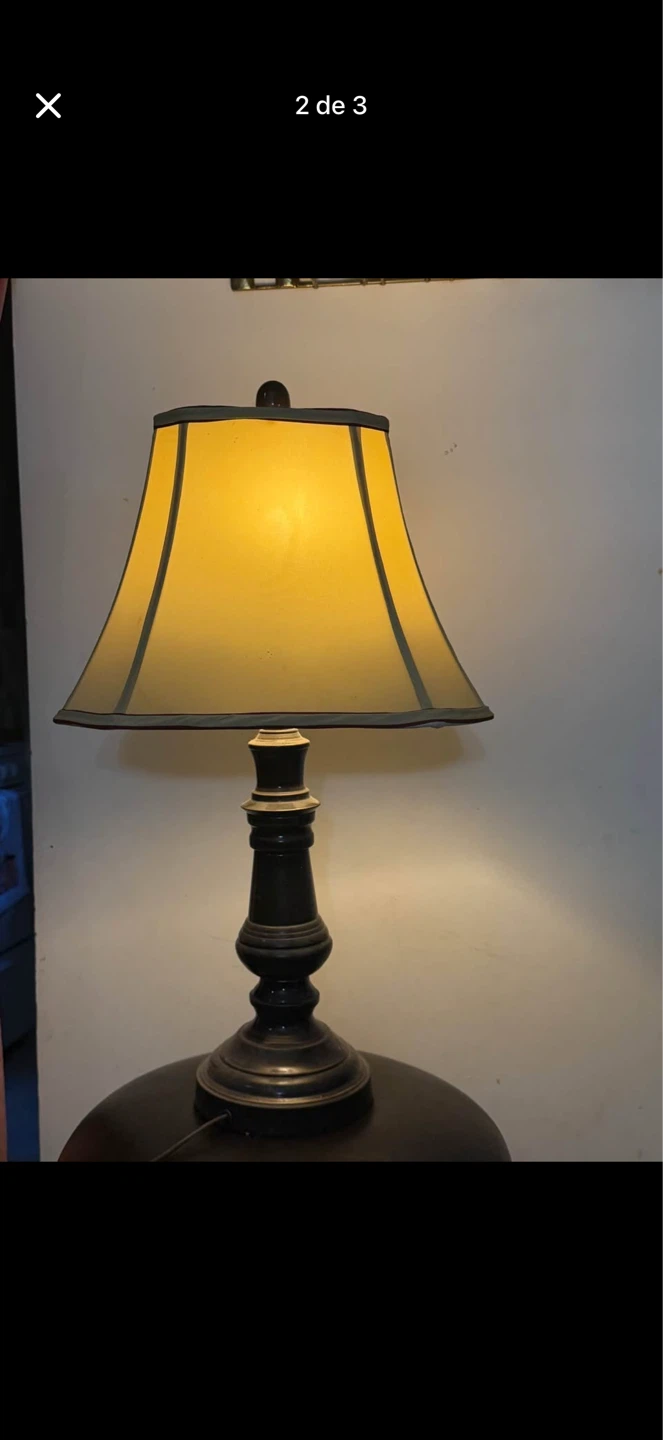Table Lamp with Beige Shade - photo 2