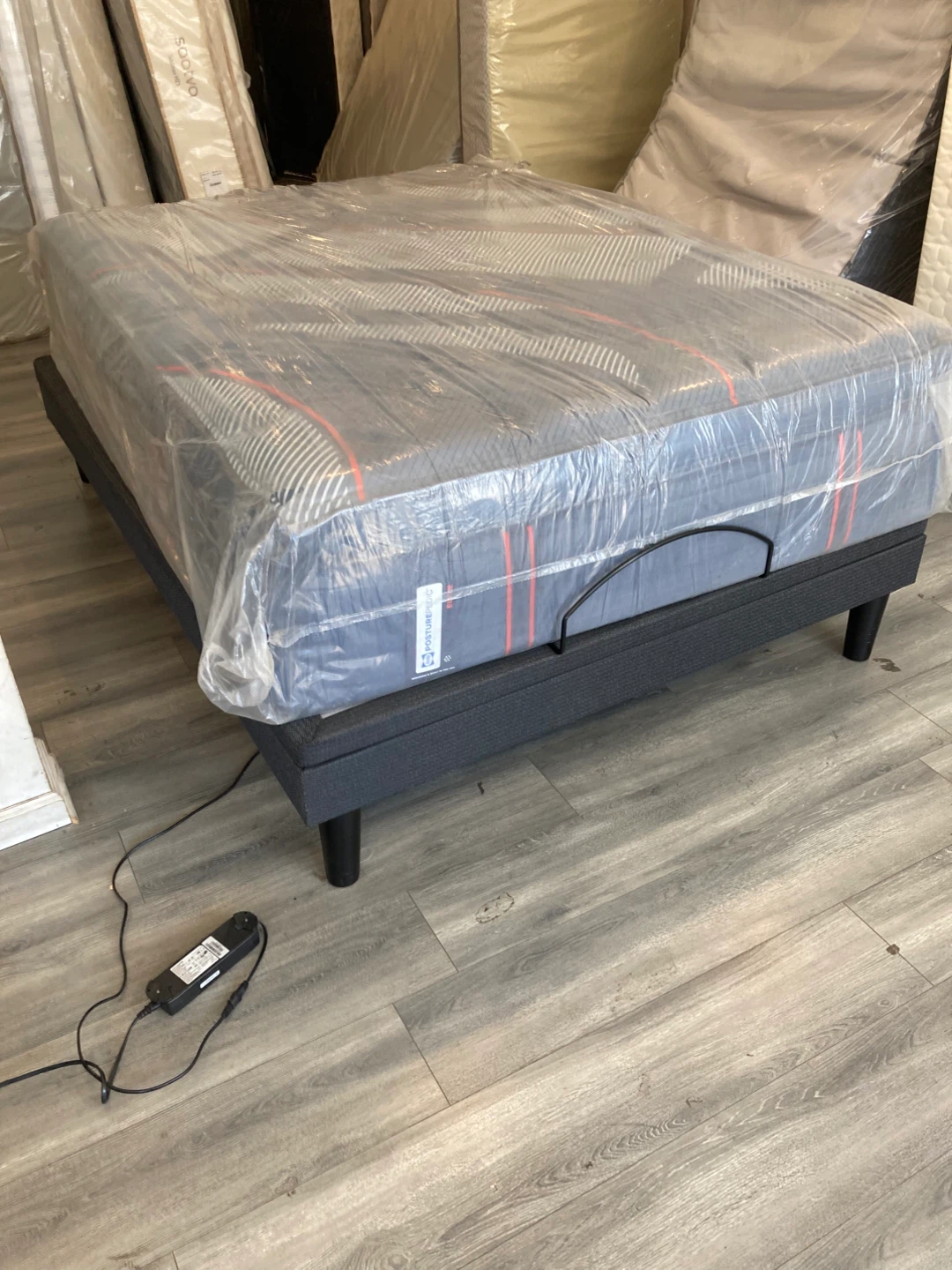 Sealy Posturepedic Adjustable Mattress Base - photo 2