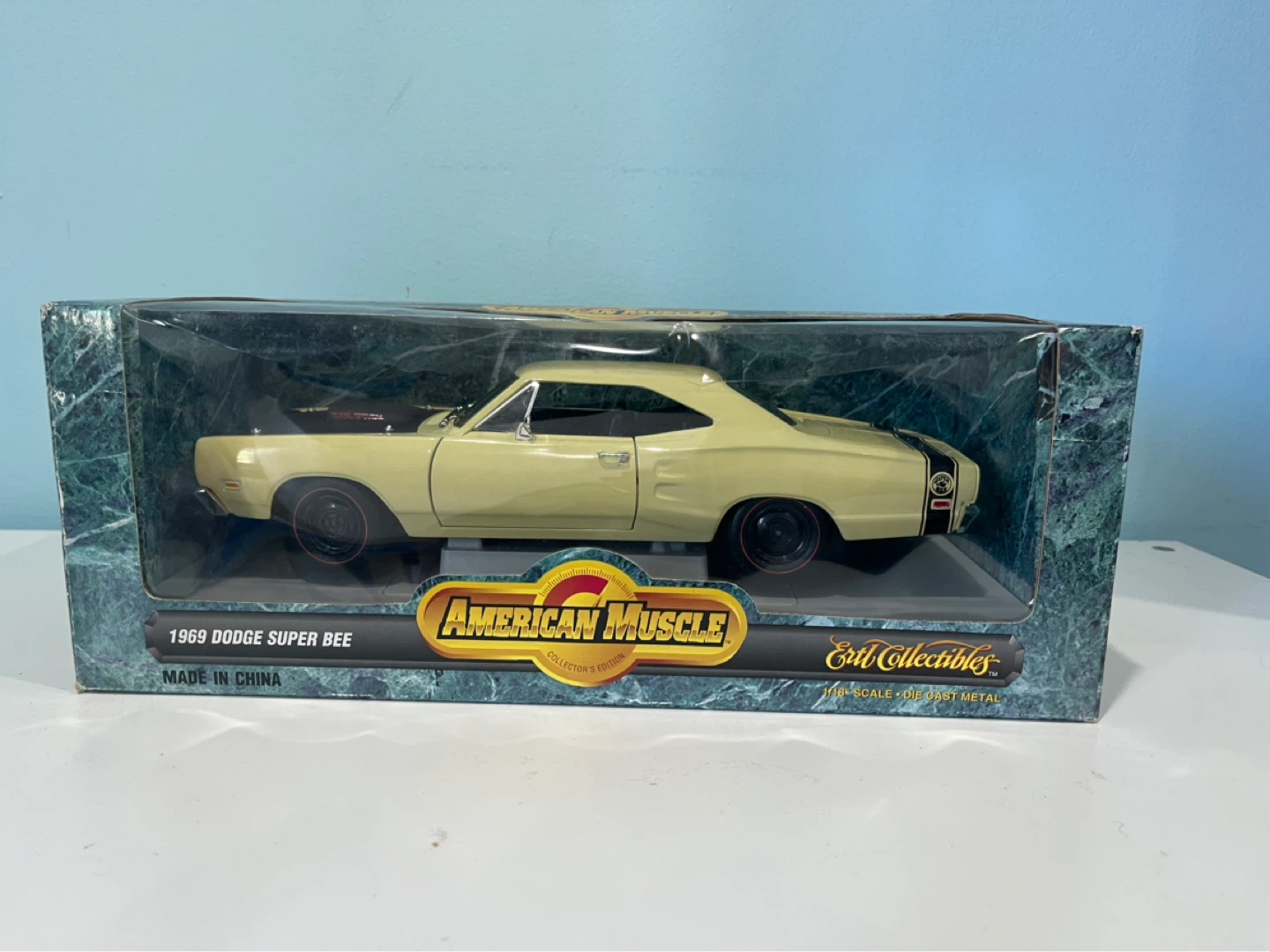 American Muscle 1969 Dodge Super Bee Die-Cast Car