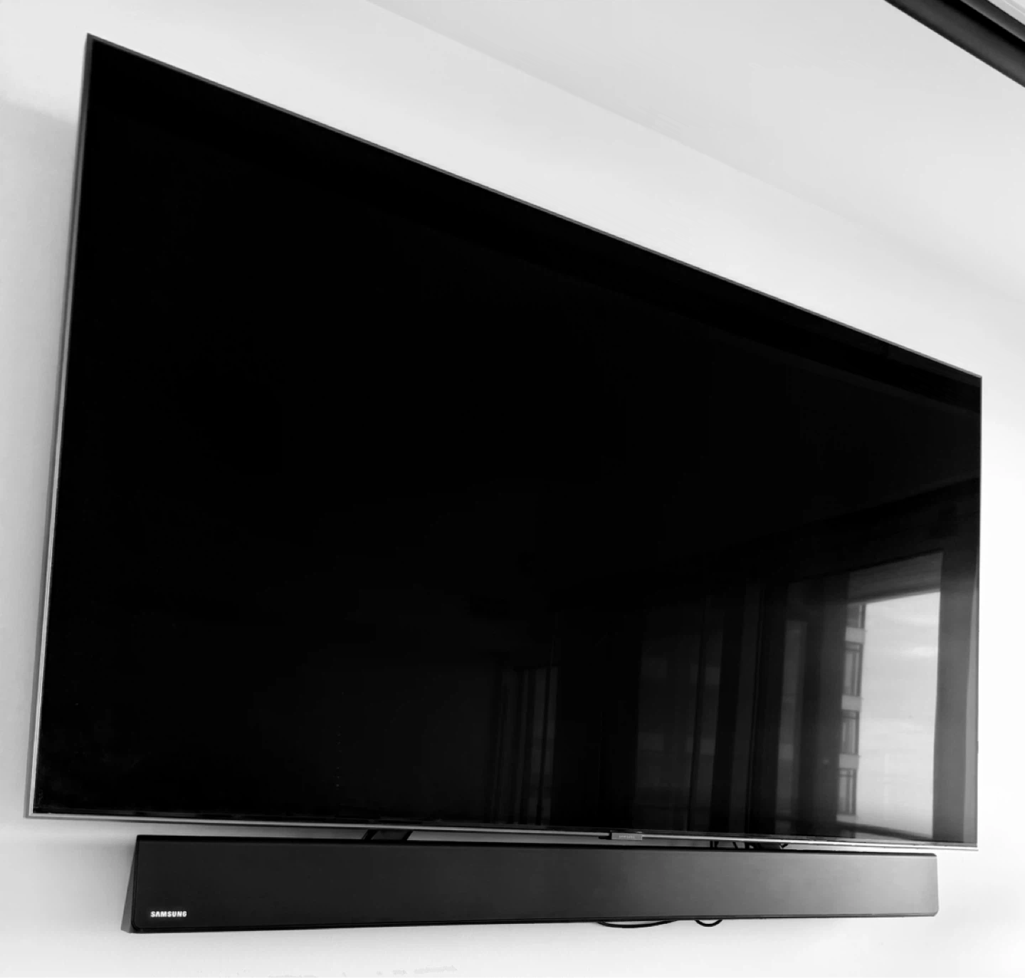 Samsung 55” Q8FN QLED 4K Smart TV - Complete Home Theatre Setup - photo 2