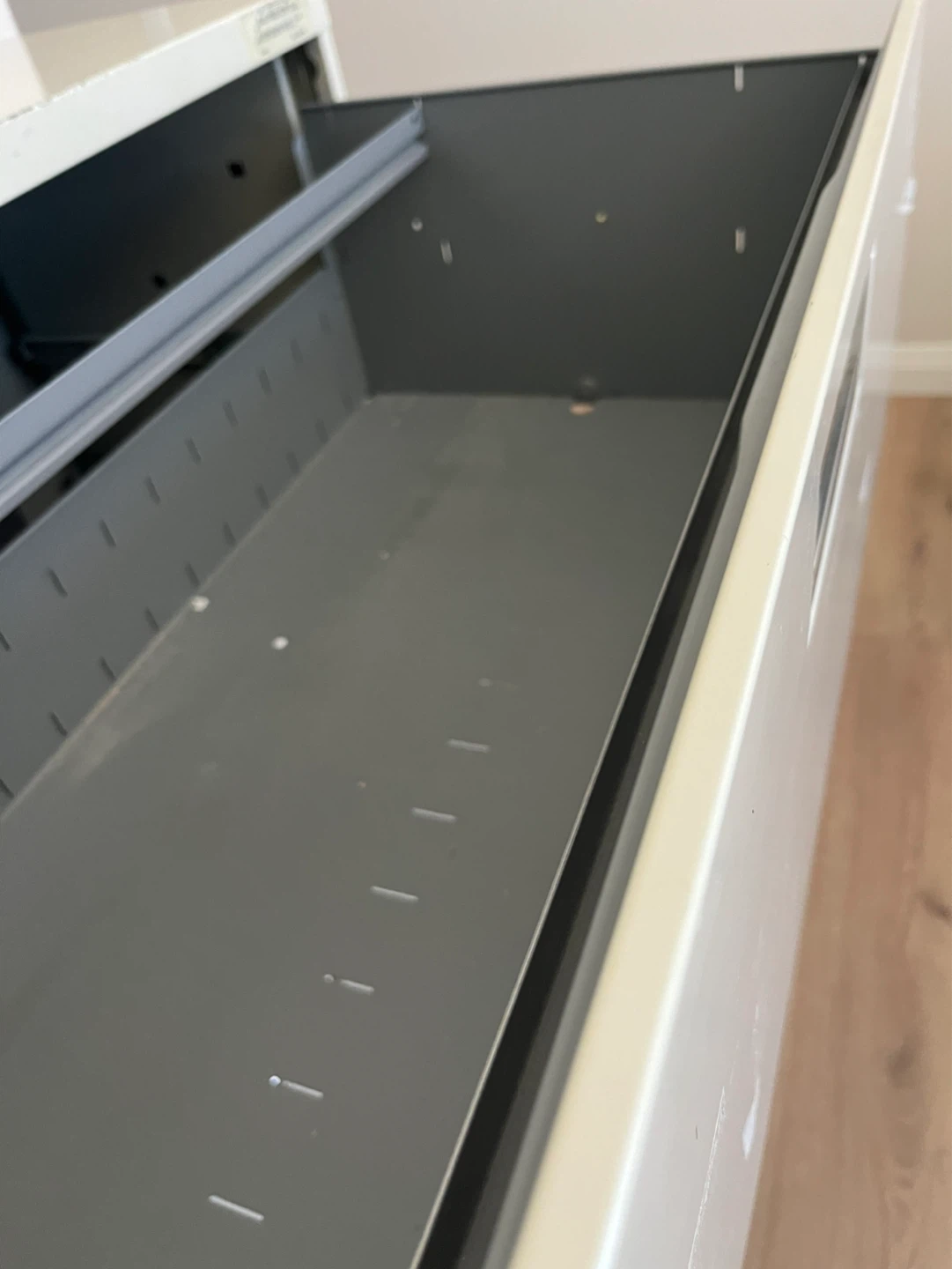 3-Drawer Metal Filing Cabinet - photo 2
