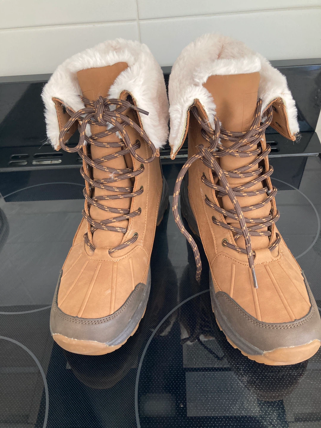 Mountain Ridge Women's Winter Boots Size 10