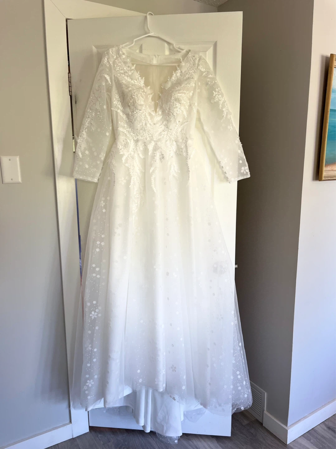 White Embellished Wedding Dress - photo 2